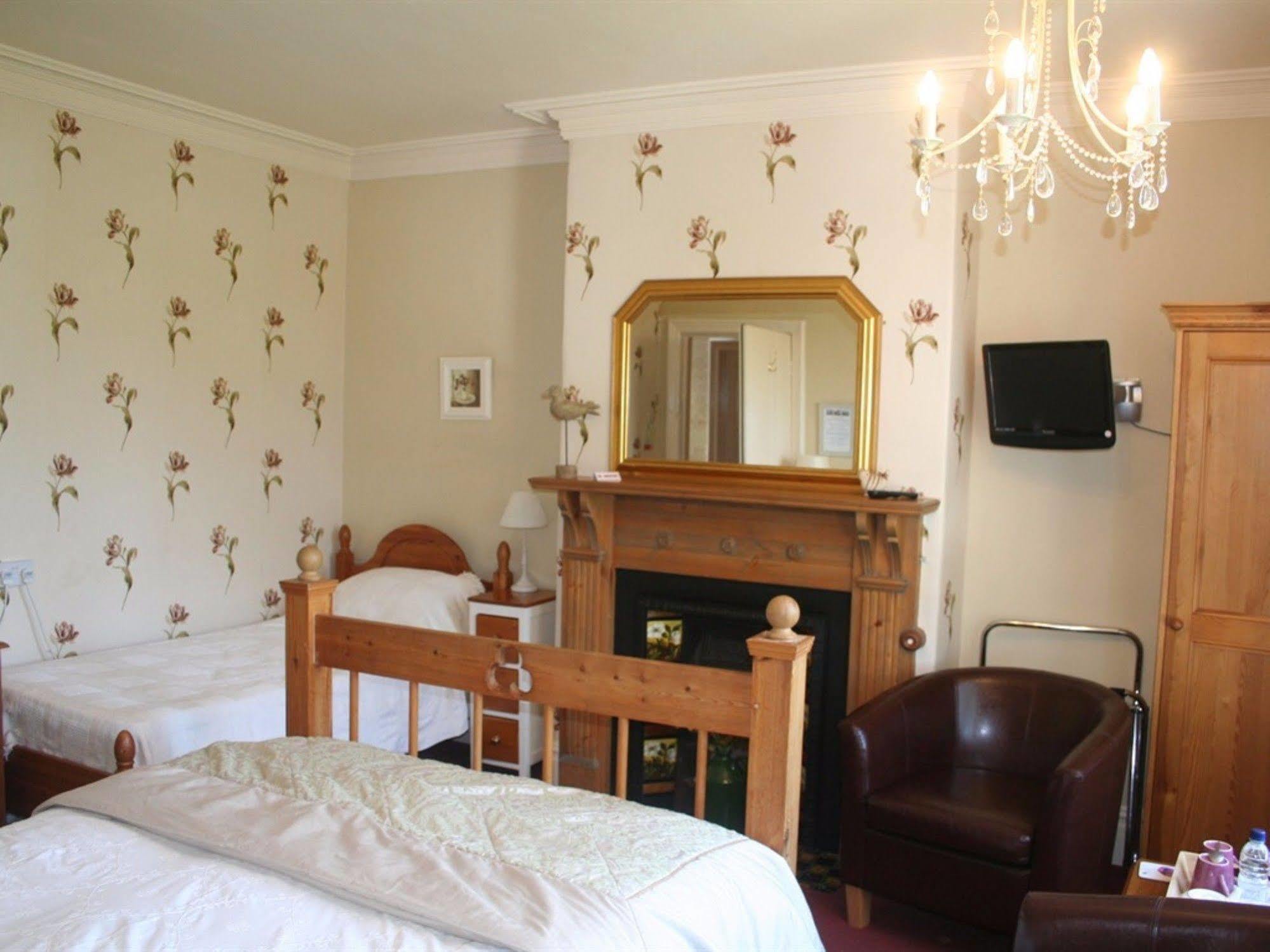 Glan Heulog Hotell Conwy Exteriör bild